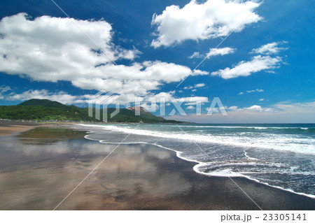 夏の浜 23305141