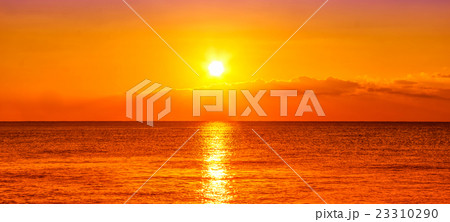 Ocean and sunset Ocean and sunset 23310290