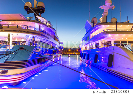 The port of Antibes, French Riviera 23310303