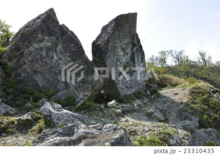 丹沢の鬼ヶ岩 23310435