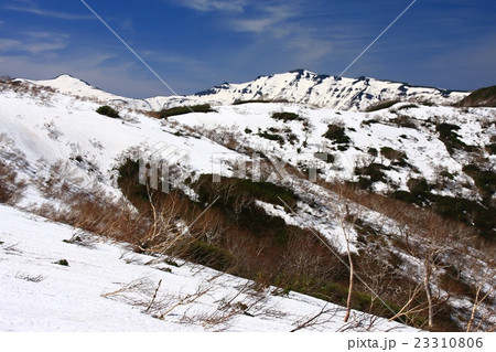 両古美山から見る残雪の余別岳と積丹岳 両古美山から見る残雪の余別岳と積丹岳 23310806