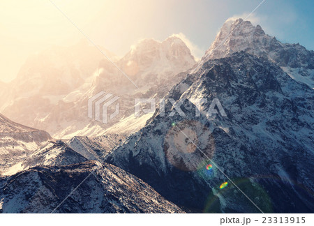 Kanchenjunga region 23313915
