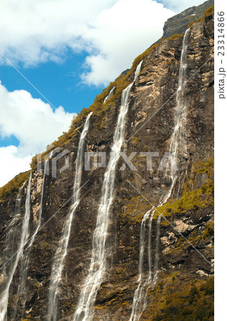 Seven Sisters Falls 23314866