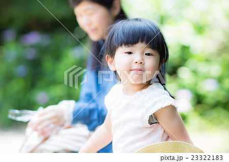 お母さんと休憩！ 23322183