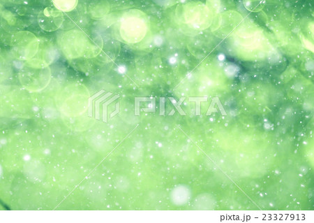 Green background bokeh blurred glare rain 23327913