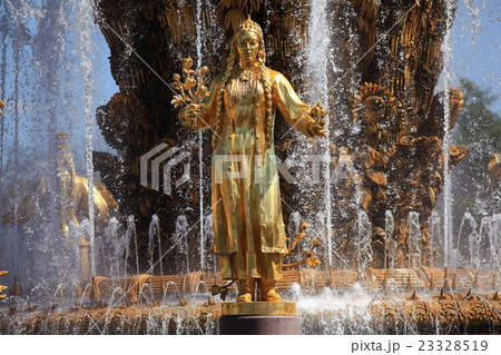 Fountain sculpture at the Moscow Exhibition Center 23328519