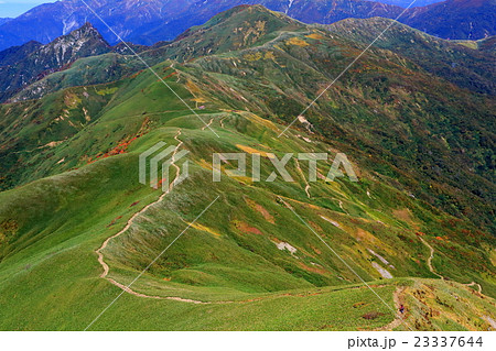 武能岳から見る上越国境・蓬峠 武能岳から見る上越国境・蓬峠 23337644