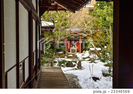 六道珍皇寺 冥土通いの井戸 六道珍皇寺 冥土通いの井戸 23346569