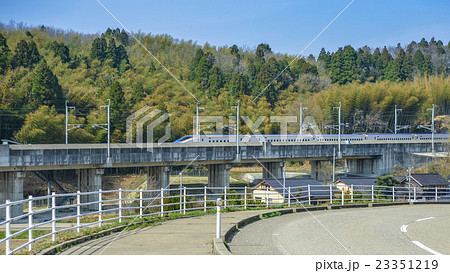 田園の中の北陸新幹線 田園の中の北陸新幹線 23351219