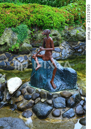 遠野　カッパの銅像 23352950