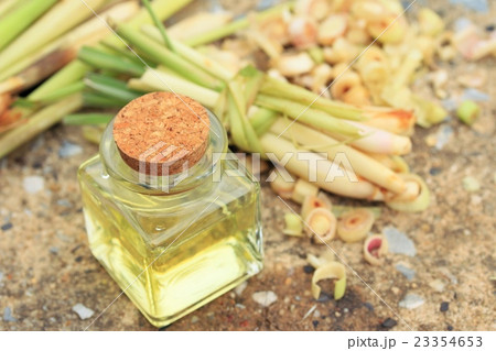 lemon grass essential oil lemon grass essential oil 23354653