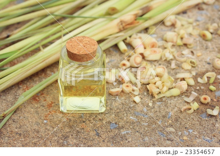 lemon grass essential oil 23354657