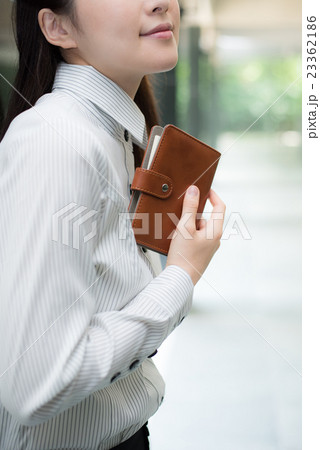 カジュアルビジネス　女性 23362186