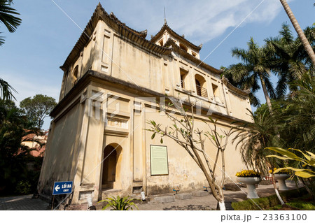 タンロン遺跡（旧ハノイ城跡）の後楼 23363100