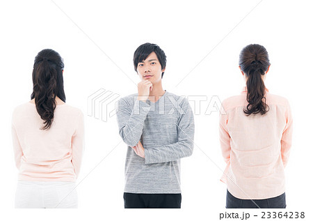 三角関係 23364238