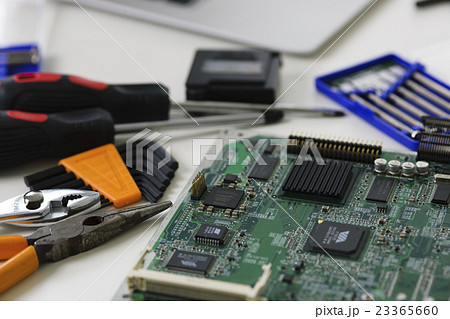 基盤　基板　パソコン　ビジネス　テクノロジー　オフィス　電子部品　半導体 23365660
