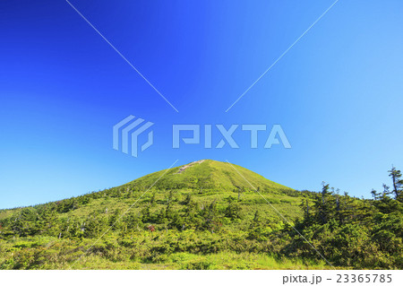 仙人岱から望む夏の八甲田山　大岳　青森県青森市 23365785