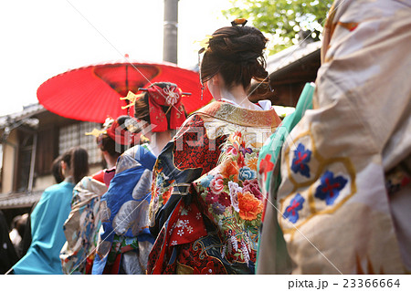 花魁行列と番傘 23366664