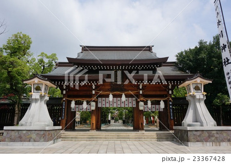 神戸の湊川神社:表神門 神戸の湊川神社:表神門 23367428