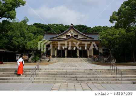 神戸の湊川神社：本殿 23367659
