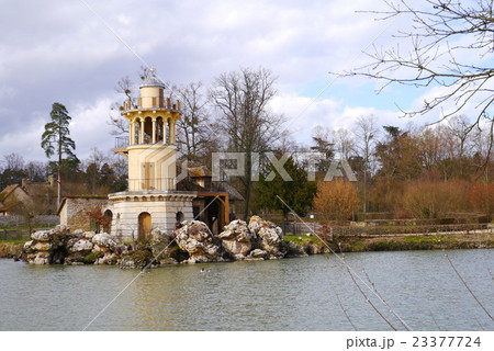 ヴェルサイユ宮殿　王妃の里村 23377724