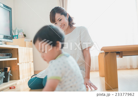 Japanese woman golfer , housewife 23377962