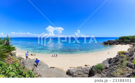 沖縄県　沖縄　久高島　ウディ浜 23388301