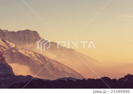 Kanchenjunga region 23390090