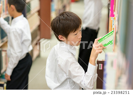 男子中学生 男子中学生 23398251