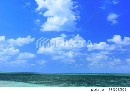 オーストラリア　グリーン島の浜辺 23398591