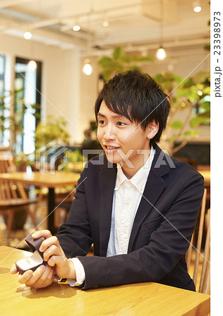 レストラン 撮影協力：TENOHA DAIKANYAMA 23398973