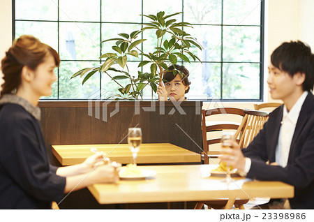 レストラン 撮影協力：TENOHA DAIKANYAMA 23398986