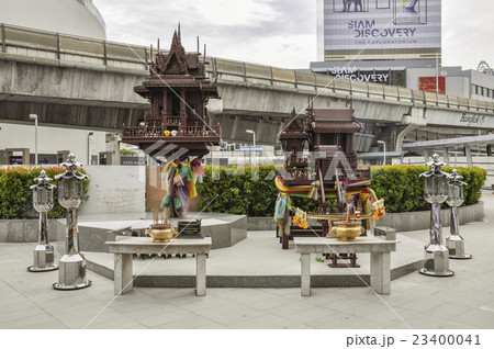 MBK Outside Praying Station 23400041