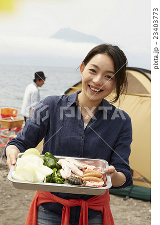 女性　ポートレート 23403773