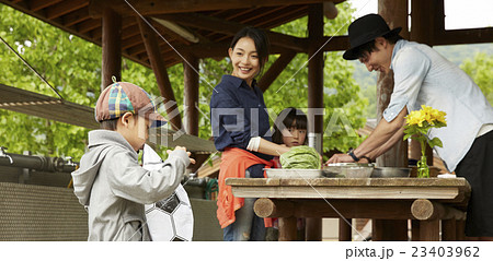 ファミリーキャンプ　料理 23403962