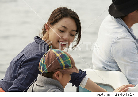 アウトドア　ファミリー 23404517