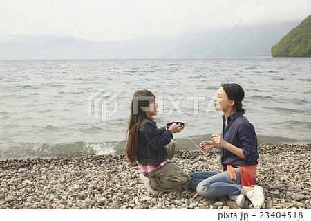 ファミリー　バーベキュー 23404518