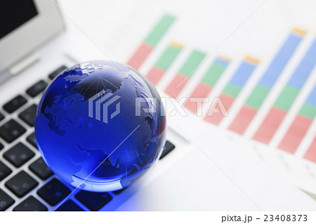 ビジネス　オフィス　グローバル　グラフ　国際化　地球儀　 23408373