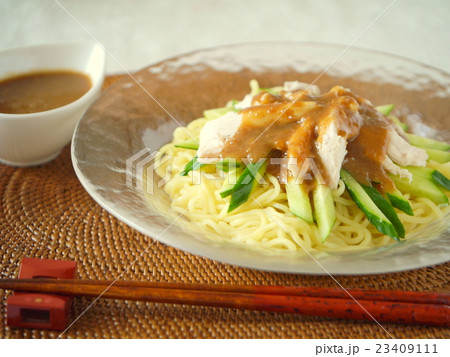 棒々鶏麺　　籐バージョン　（横位置） 23409111