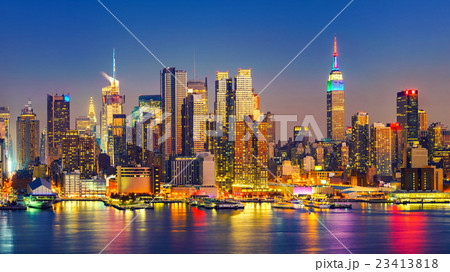 Manhattan after sunset 23413818