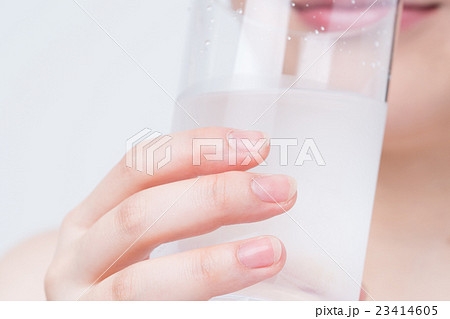 水 水 23414605