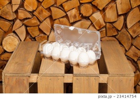 Dozen of white eggs Dozen of white eggs 23414754