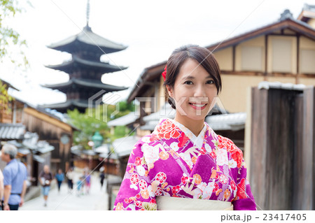 Woman dress up with kimono in yasaka pagoda Woman dress up with kimono in yasaka pagoda 23417405