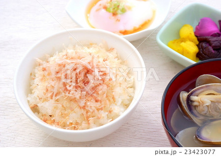 かつお節ご飯の朝食 23423077