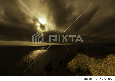 黄金崎海岸の夕焼け 23425165