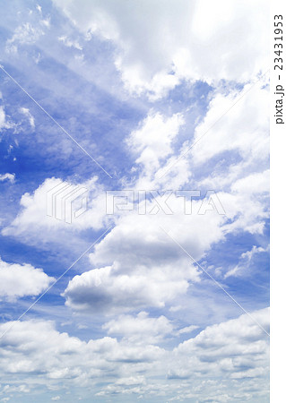 青空 空 雲 夏の空 背景 背景素材 7月の写真素材