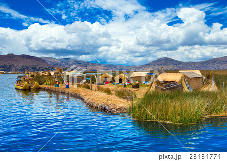 Totora boat on the Titicaca lake near Puno, Peru 23434774