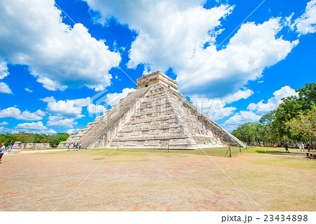 Kukulkan Pyramid in Chichen Itza Site, Mexico 23434898