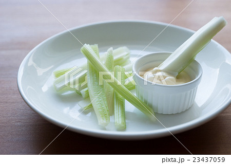 セロリ 23437059