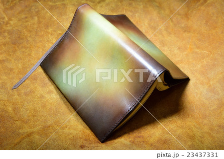 革製ブックカバー　・　スフマート 23437331